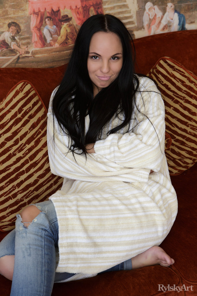Dark haired teen Sable Sharp strips off ripped jeans to model in the nude