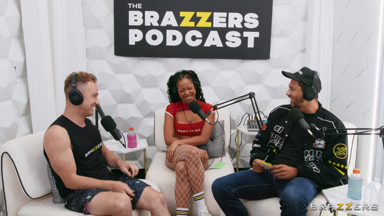 Brazzers Network performed by Alex Jones, Kira Noir, Van Wylde XXX Pics