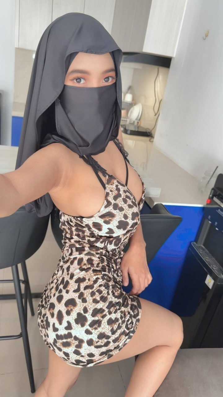 OnlyFans Azalea Hijabi Nude Pics