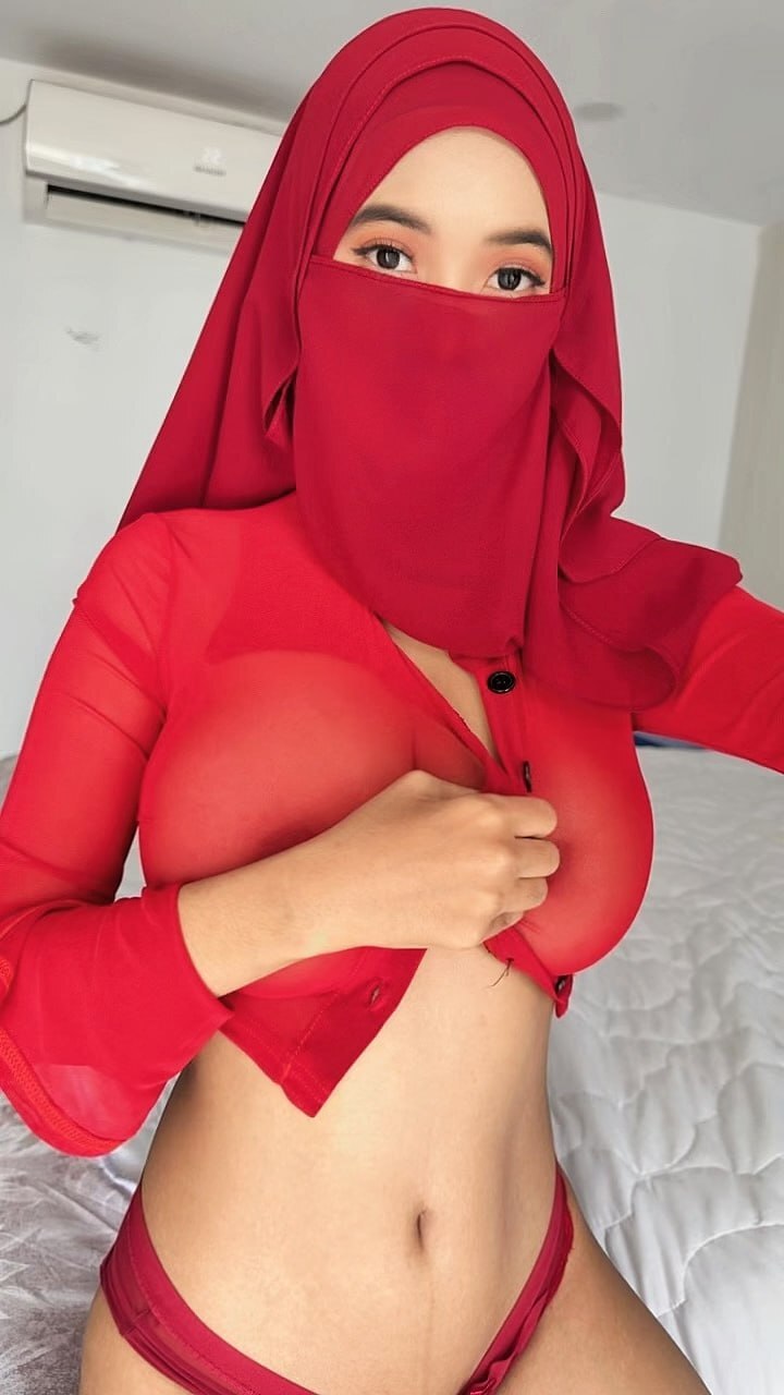 OnlyFans Azalea Hijabi Naked Pics