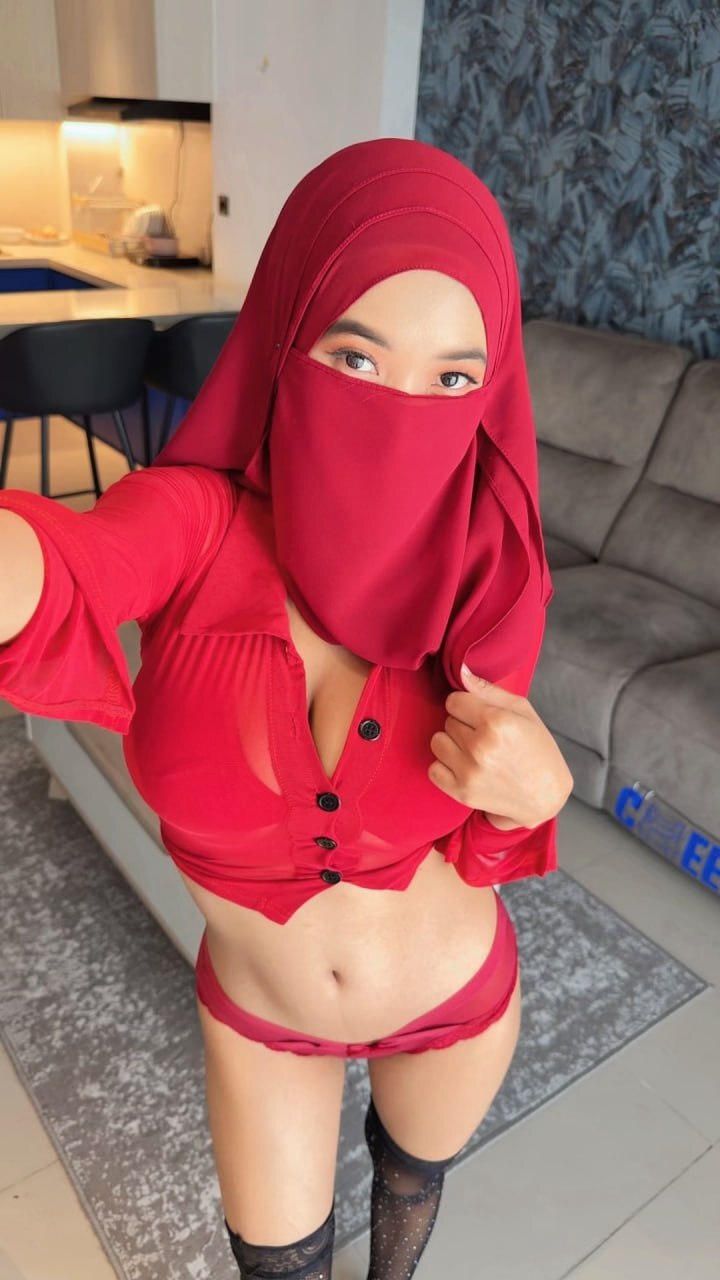 OnlyFans Azalea Hijabi Naked Pics