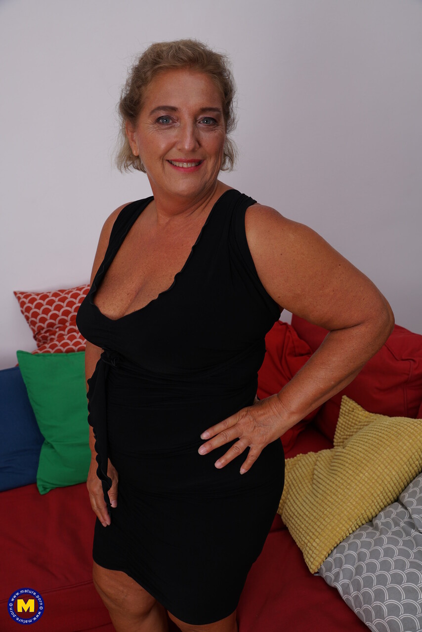 Overweight older woman gets fucked in the ass by her young lover