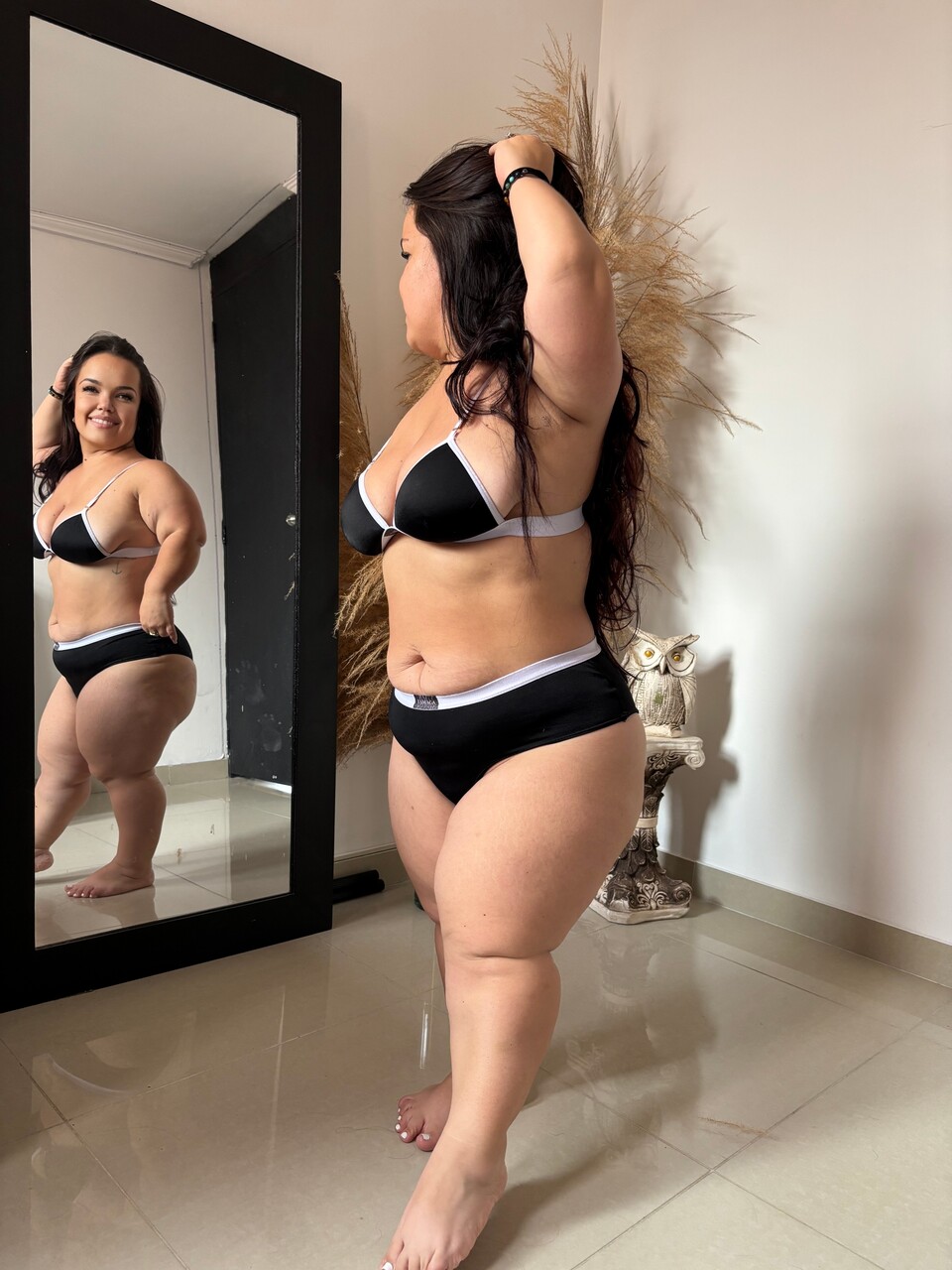 Tattooed midget shows her big ass in a compilation wearing lingerie