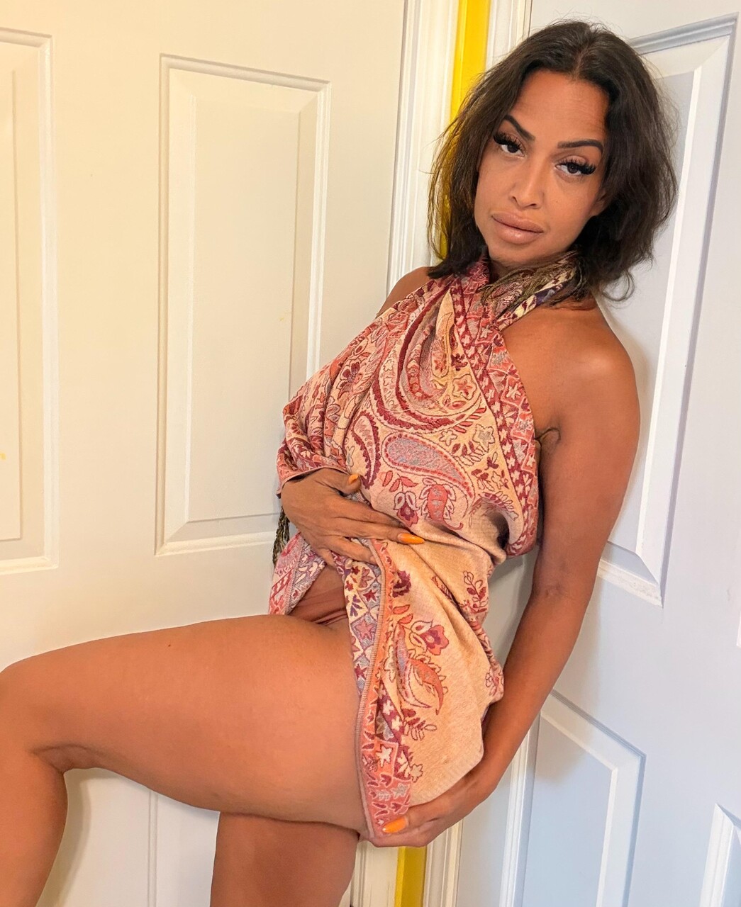 Black solo girl in sheer blouse slides her thong aside showing her hot ass