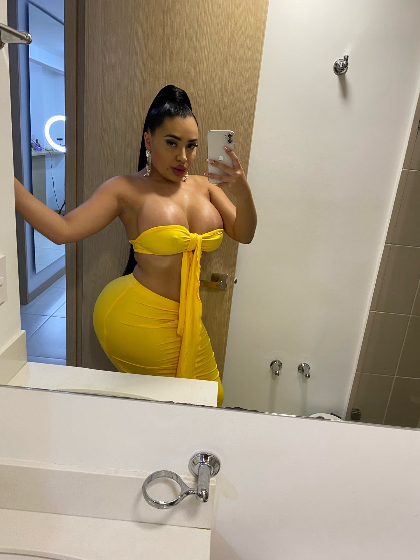 OnlyFans Valentiina Perez Naked Pictures