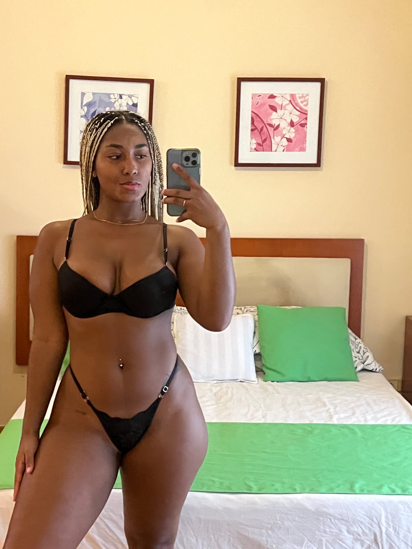 OnlyFans Laila Santiagoo XXX Pictures